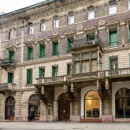 Opera - D10 * Budapest