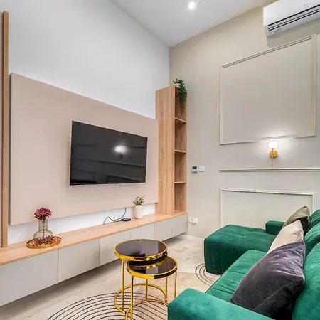 Opera - D10 Apartment *