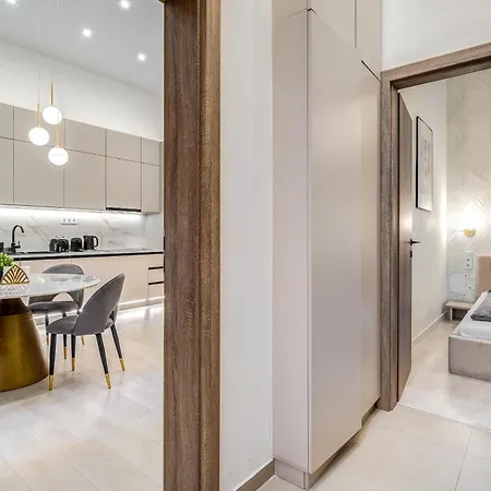 Opera - D10 Apartment