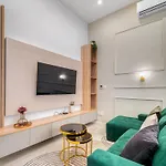 Opera - D10 Apartment *