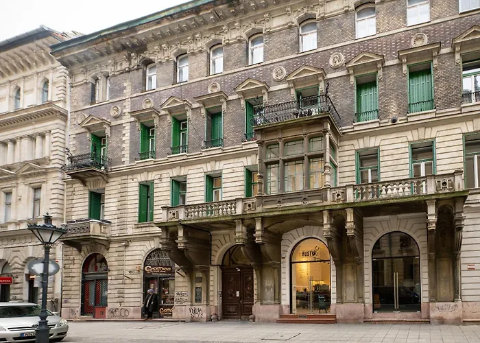 Opera - D10 * Budapest